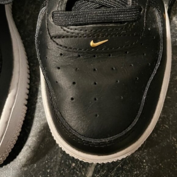 Nike Air Force 1 LV8, Black, Size 5Y, 6.5 or 7 Womens_Excellent Condition - Picture 4 of 6